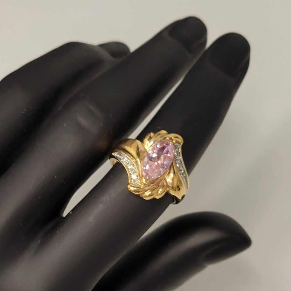 Size 8 Ring